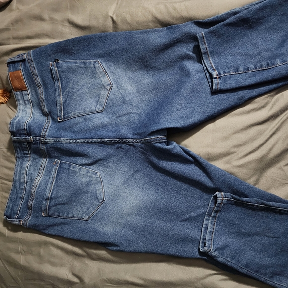 Tahari Skinny Blue Jeans - Picture 4 of 4